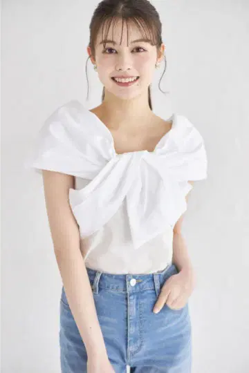 접촉 냉감 리본 오프숄더 컷 풀오버 tocco