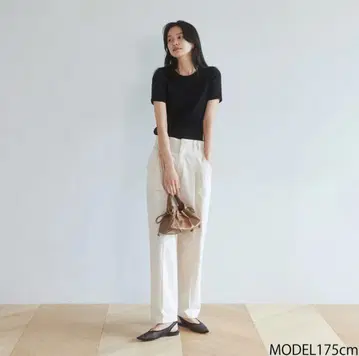 택 포함 미사용 새상품 Tuck 골지 크루넥 티셔츠 블랙
