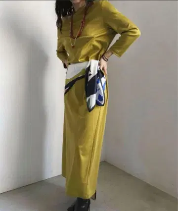 2024 아메리빈티지 ONE SHOULDER CUTSEW DRESS