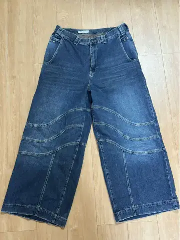 ZARA 라이더스 flared fit 데님
