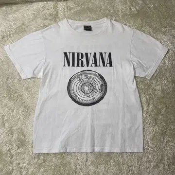밴드 티셔츠 NIRVANA L 사이즈