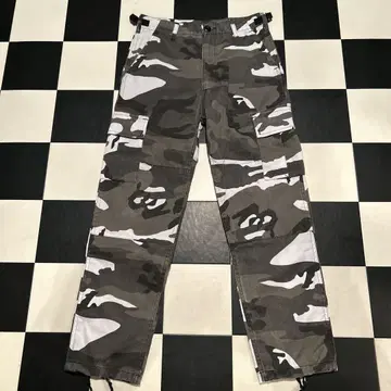 MIL-TEC Camouflage cargo pants