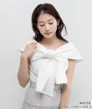 [완판템] RANDA 오프숄 디자인 리본 블라우스