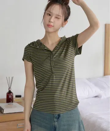 [ UNE ORIGINAL ] 빅 후드 티셔츠