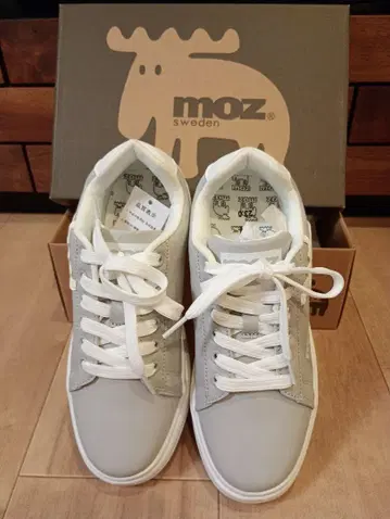 미사용 새상품 moz 스니커즈 그레이/화이트 23.0cm
