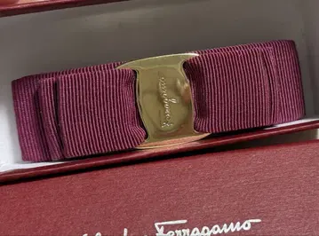 Ferragamo 머리핀 핑크