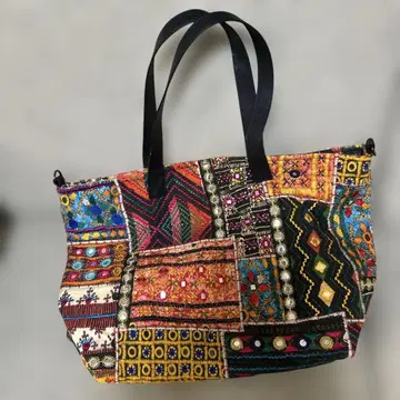 Desigual 백