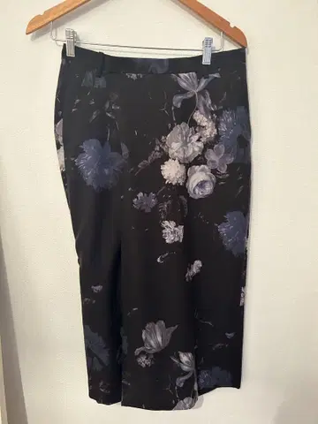 라드 뮤지션 18SS 꽃무늬 본디지 팬츠