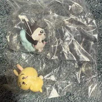 치이카와 산리오 캐릭터 변신 피규어 토끼 모몽가 2종 세트