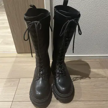 ZARA 레이스업 롱부츠