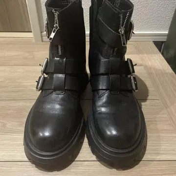 지퍼 부츠 통굽 ZARA 가죽