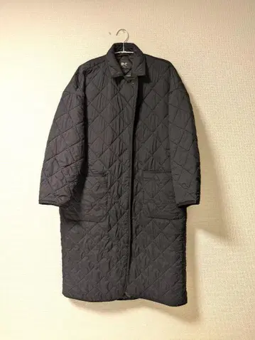 UNIQLO : C 퍼프 테크 오버사이즈 코트 M 사이즈 새상품급