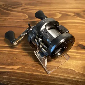 SHIMANO 17 CALCUTTA CONQUEST BFS HG