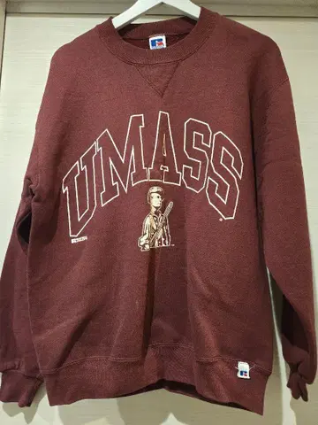 RUSSELL UMASS 프린트 맨투맨