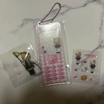 SPINNS x 헬로키티