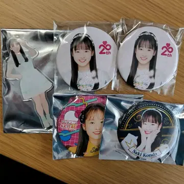 콘도 사키 아크릴 스탠드 캔뱃지