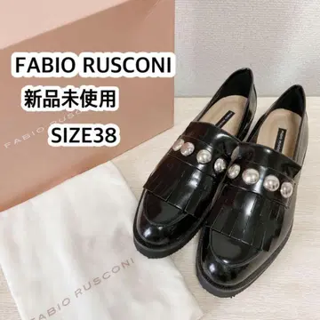 새상품 파비오 루스coni 스터드 로퍼 에나멜 블랙
