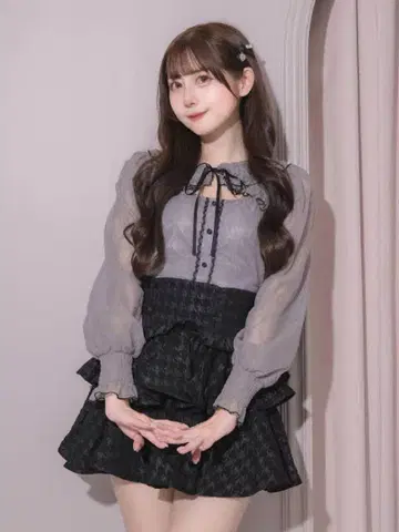 pium 프릴 칼라 레이스 케이프 블라우스