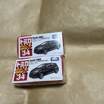 최초 한정 토미카 도요타 아쿠아 2점