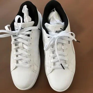 PUMA 스니커즈