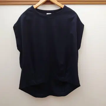 어반 리서치 도어스 상의 코튼 백 턱 프렌치 풀오버