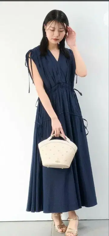 카슈쿨 리본 슬리브리스 원피스 셀포드
