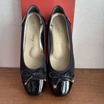 새상품 미사용 풋스키 컴포트 펌프스 블랙 23.5cm