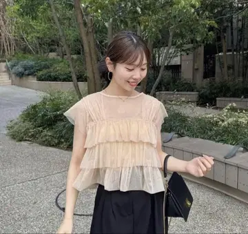 튤 프릴 프렌치 슬리브 상의 hinari
