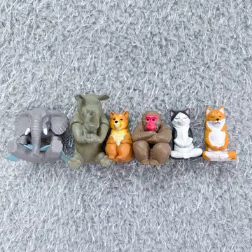 캡슐 토이 가챠가챠 기다림 사우나 합장 좌선