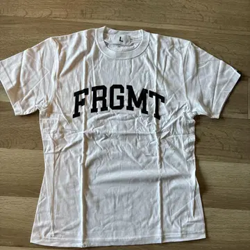 FRGMT 화이트 티셔츠 L 사이즈
