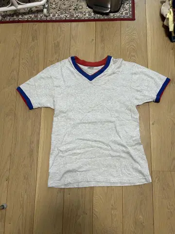 CAMBER V넥 티셔츠 그레이 빨간색 파랑