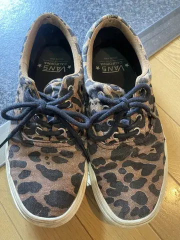 VANS 레오파드 무늬 스니커즈 Spick & span 베이크루즈