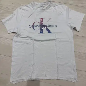캘빈클라인 모노그램 로고 티셔츠 화이트 레어