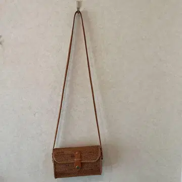 브라운 숄더백