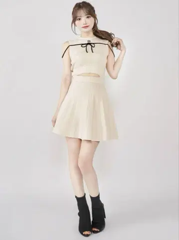 다리치 허리 오픈 스트링 니트 미니 원피스 Darich