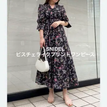 스나이델(SNIDEL) 뷔스티에 라이크 프린트 원피스