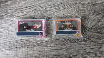Eve under blue 복권 키링 burgundy&orange