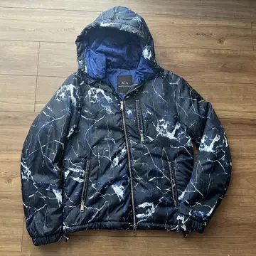 Armani Exchange 마블 무늬 다운 자켓 XS