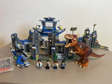 LEGO 공룡 기지 세트 T-Rex 포함
