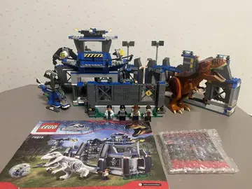LEGO 공룡 기지 세트 T-Rex 포함