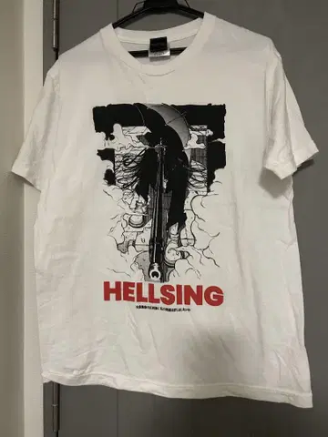 HELLSING 립 바 T셔츠