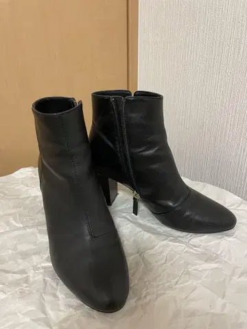 PICHE 숏부츠 블랙 천연 가죽