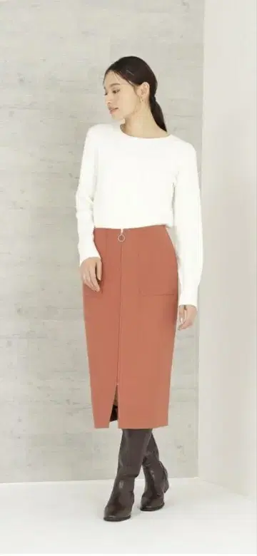 오렌지 타이트 스커트 앞 포켓 부착 내추럴 뷰티 베이직