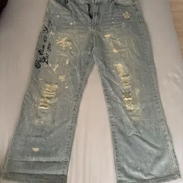 Abercrombi and Fitch 데미지 데님