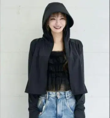 [새 상품 미개봉] 나루세 아이리 님 프로듀스 차광 후드티 블랙