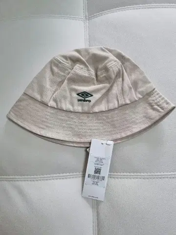 umbro 베이지 버킷햇