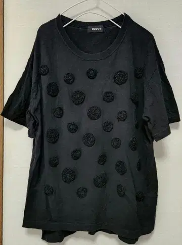 ZUCCa 주카 요철 입체 도트 모티브 T셔츠 개성파 가르송