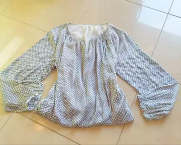 UNTITLED 새상품*기하학 패턴 긴팔 블라우스