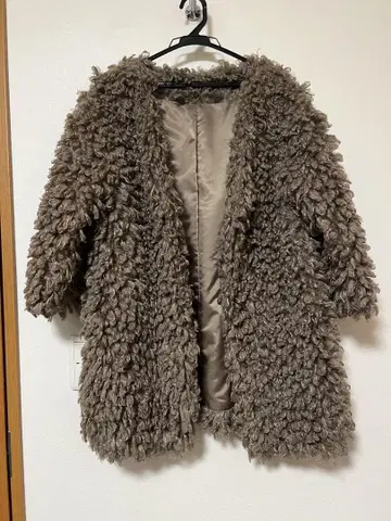 브라운 퍼풍 코트 힙