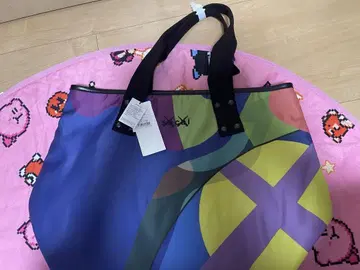 택 포함 Sacai(사카이) x KAWS Nylon 토트 Bag 2